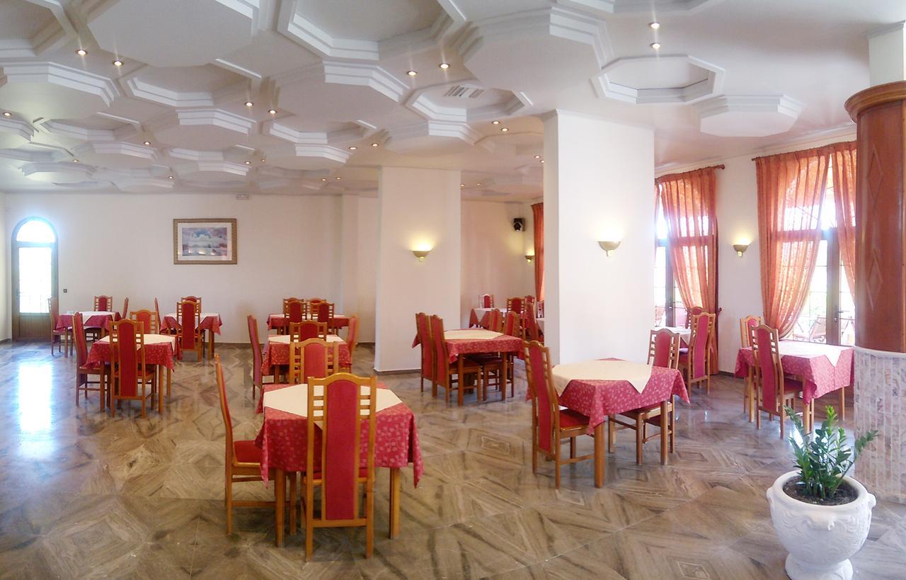 Regina Hotel Vasilatika  Екстер'єр фото
