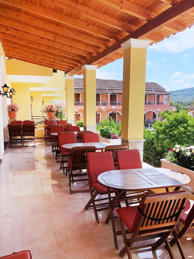 Regina Hotel Vasilatika  Екстер'єр фото