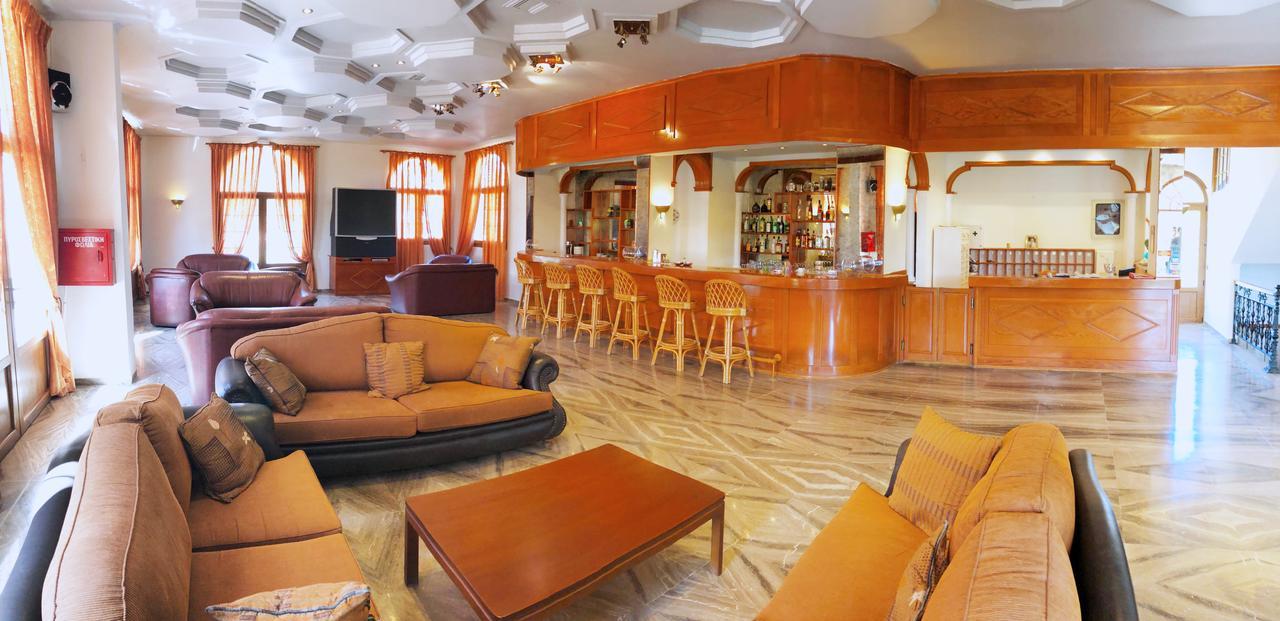 Regina Hotel Vasilatika  Екстер'єр фото